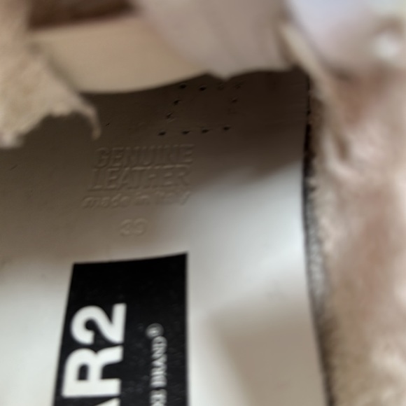 Golden Goose Sneakers - Picture 5 of 5